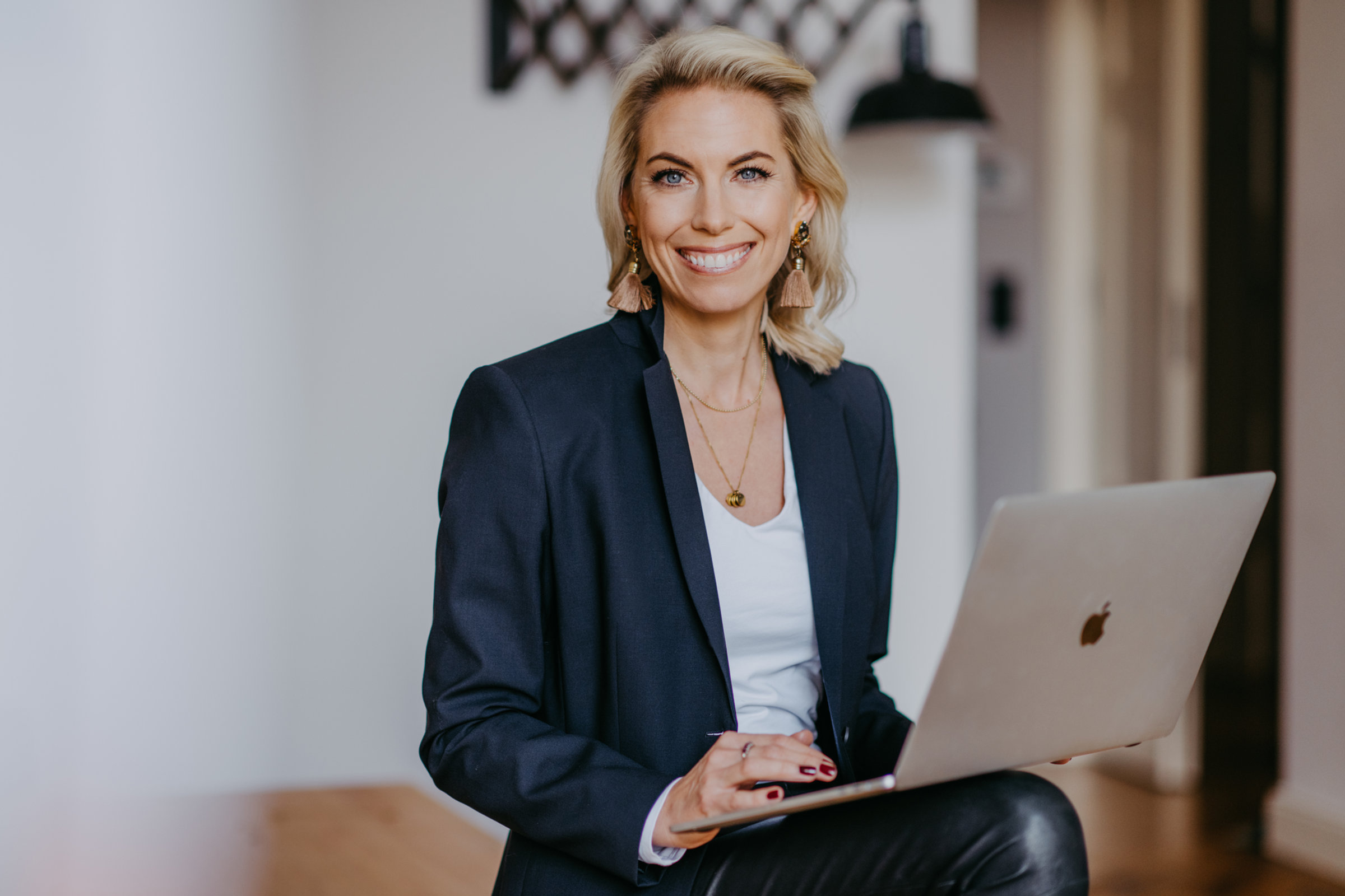 Dr. Jennifer Helgert